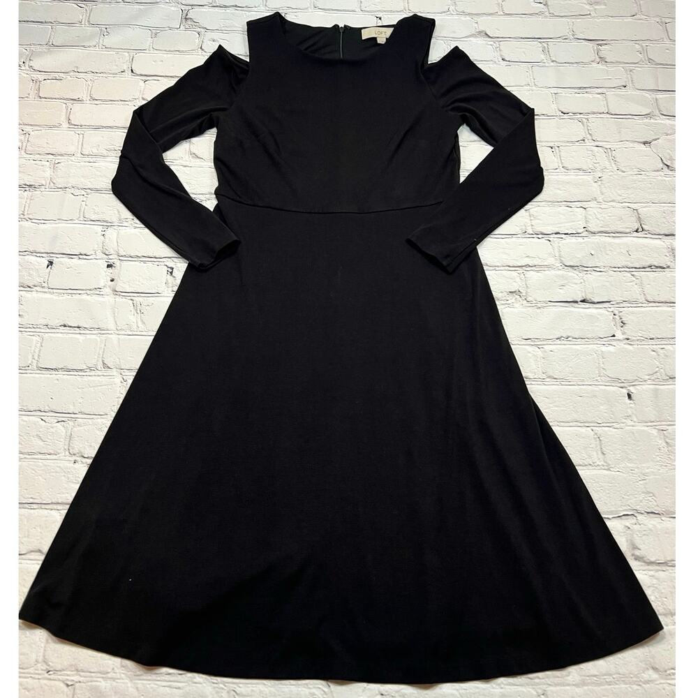 Ann Taylor LOFT Black Cold Shoulder Dress Fit & Flare Flattering! size 6 A565